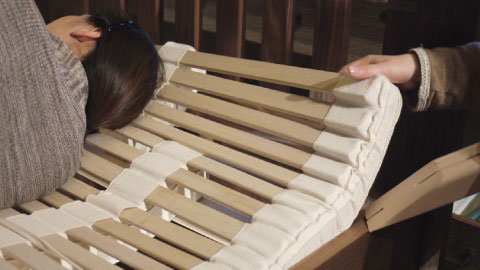 クサビによる調節方法